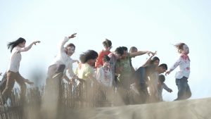 邀阿公阿嬤拍B級殭屍片